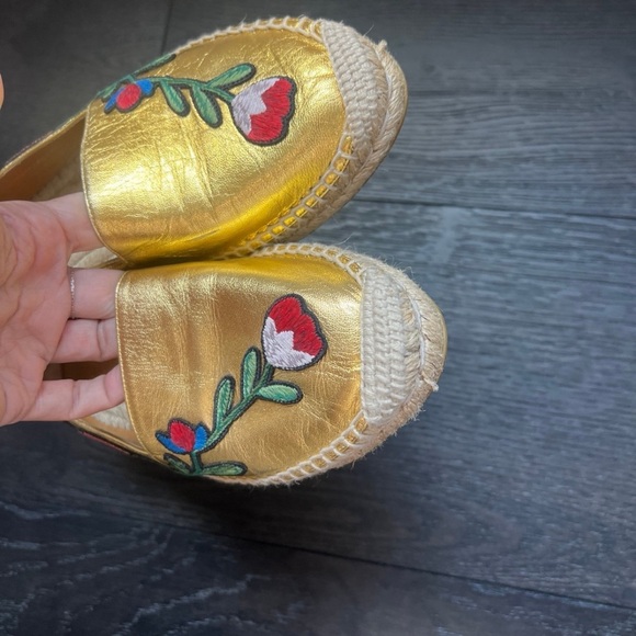 Gucci Pilar Floralembroidered Metallic Leather Espadrilles - Picture 6 of 7